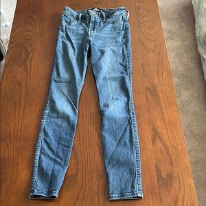 Hollister High Rise Jean Jegging 1R size waist 25. - Length 28